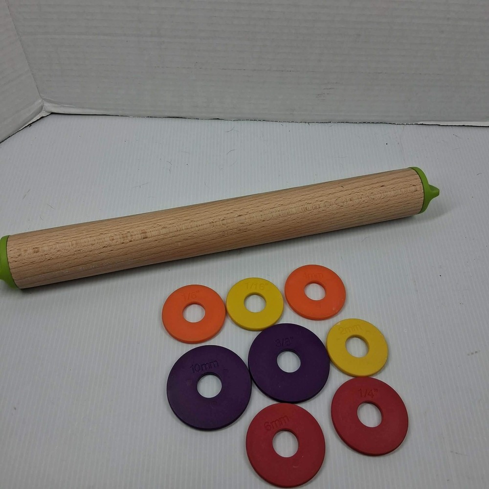 Joseph Joseph Adjustable Rolling Pin Beech Wood with Multi Color Thickness Rings